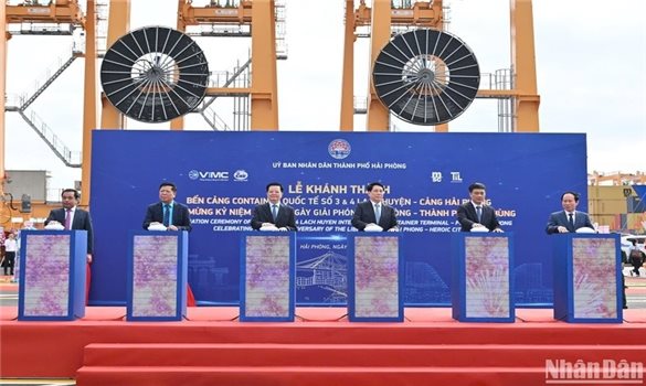 Chủ tịch nước Lương Cường dự Lễ khánh thành bến cảng container quốc tế tại Hải Phòng