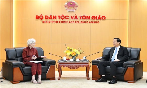 Bộ trưởng Bộ Dân tộc và Tôn giáo Đào Ngọc Dung tiếp xã giao Giám đốc Văn phòng Tổ chức Lao động Quốc tế tại Việt Nam