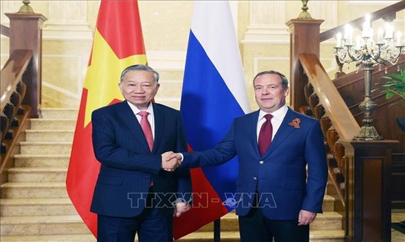 Việt Nam mong muốn hợp tác chặt chẽ với Liên bang Nga để nâng tầm quan hệ