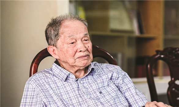Ký ức về mùa Thu lịch sử trong trí nhớ của nhà tình báo huyền thoại