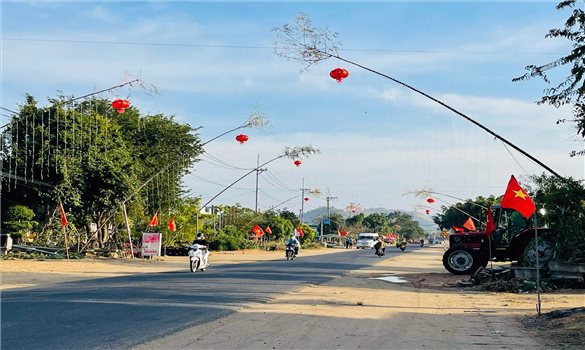 Dựng cây nêu đón Xuân về