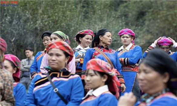 Theo dấu chân người Cờ Lao đỏ trên dải Tây Côn Lĩnh : Mở lối giữa đại ngàn ( Kỳ 1)