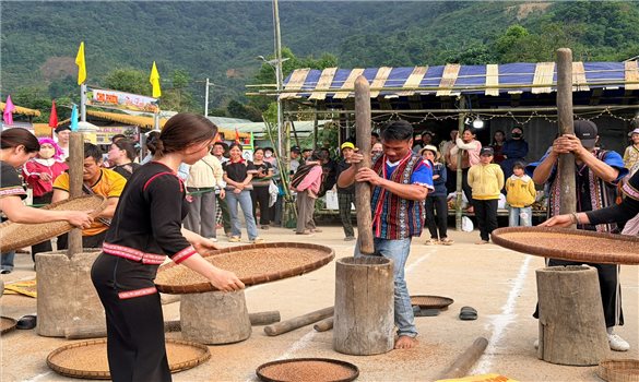 Điểm hẹn văn hóa đặc biệt của đồng bào Xơ Đăng dưới chân núi Ngọc Linh