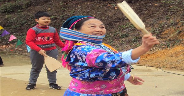 Đánh yến- trò chơi dân gian của người Mông Hà Giang - Báo dân tộc