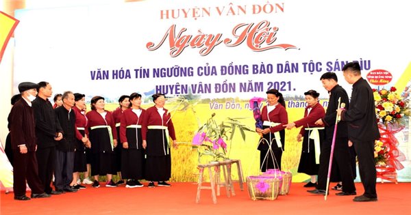 Ngày Hội Văn Hóa Tín Ngưỡng Của đồng Bào Dân Tộc Sán Dìu, Huyện Vân Đồn 