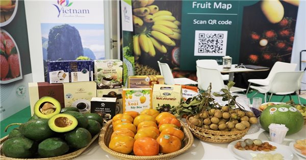 Trái cây Việt Nam tham gia “Hội chợ trái cây quốc tế Macfrut lần thứ 38” tại Italia
