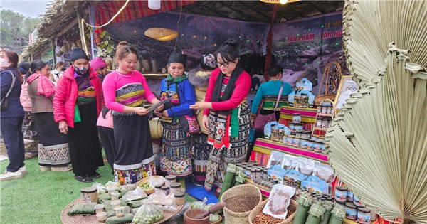 Tạo "sức hút" cho những phiên chợ truyền thống ở vùng núi xứ Thanh