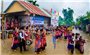 Niềm vui bên khung dệt