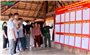 Đưa thông tin bầu cử đến từng bản làng