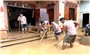 Dòng vốn nghĩa tình cùng “xắn tay áo” cùng người dân Mường Xén sau lũ