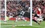 Ngoại hạng Anh: Thua Aston Villa, Arsenal “sảy chân” trong cuộc đua vô địch