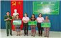 Trao tặng hơn 300 triệu đồng cho phụ nữ và học sinh vùng biên giới tỉnh Thừa Thiên Huế