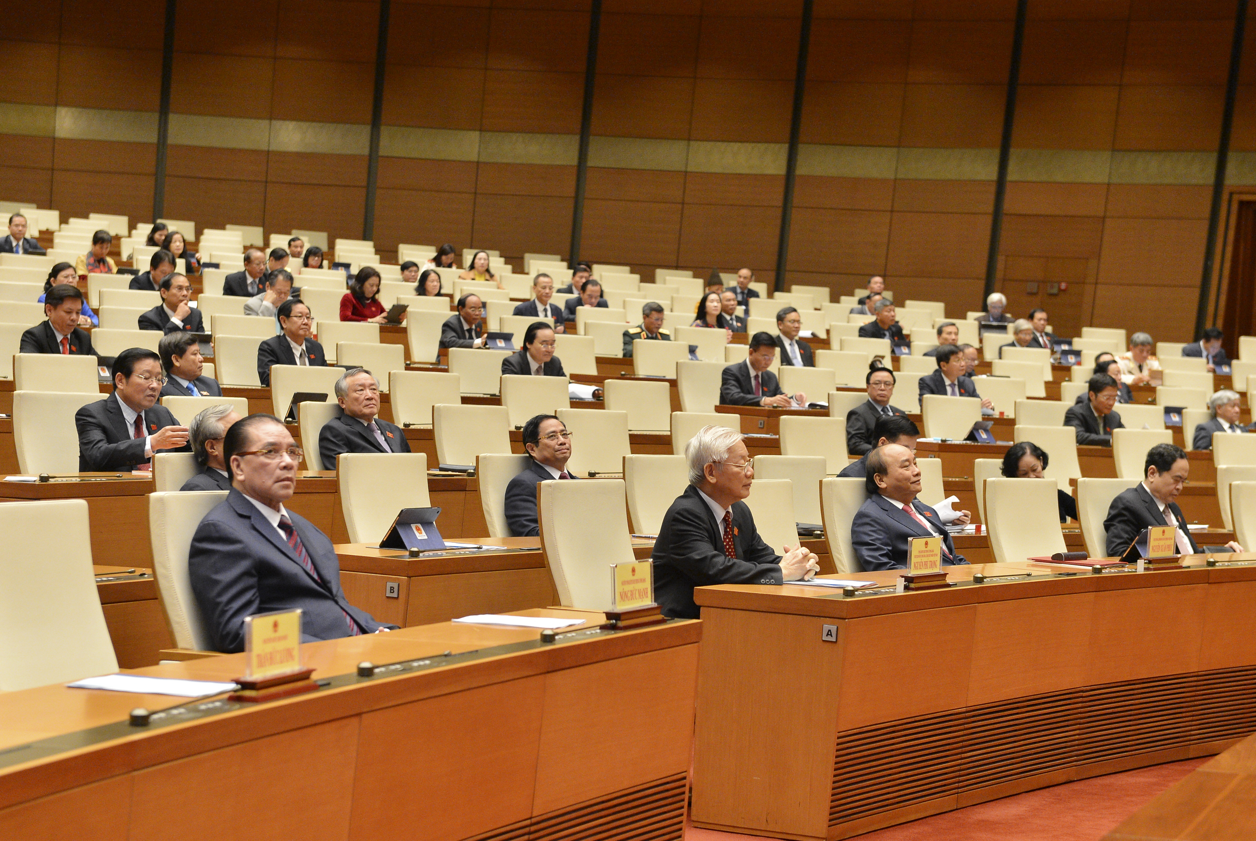 Lãnh đạo Đảng, Nhà nước, nguyên lãnh đạo Đảng, Nhà nước tham dự phiên khai mạc Kỳ họp thứ 10, Quốc hội khóa XIV