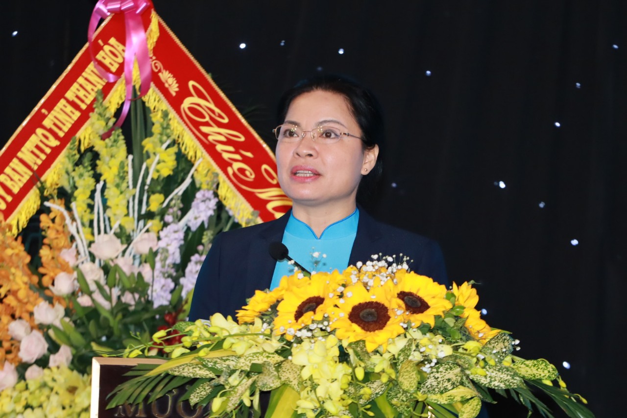 Chủ tịch Hội Liên hiệp Phụ nữ Việt Nam Hà Thị Nga, phát biểu tại Hội nghị