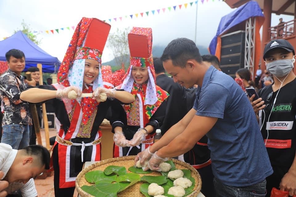 Tổ chức các lễ hội truyền thống gắn với du lịch để thu hút du khách đến với huyện Bình Liêu là một hướng đi đúng đắn