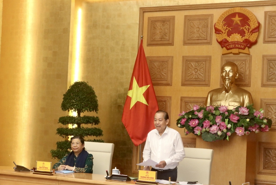 Phó Thủ tướng Thường trực Chính phủ Trương Hòa Bình phát biểu kết luận cuộc họp