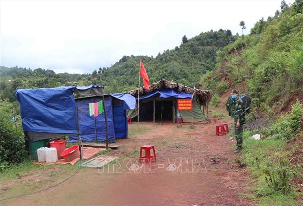 Chốt kiểm soát, ngăn chặn, phòng chống dịch của Đồn Biên biên phòng Si Pa Phìn đặt tại lối mòn khu vực mốc 66, biên giới Việt- Lào. Ảnh: Xuân Tiến-TTXVN