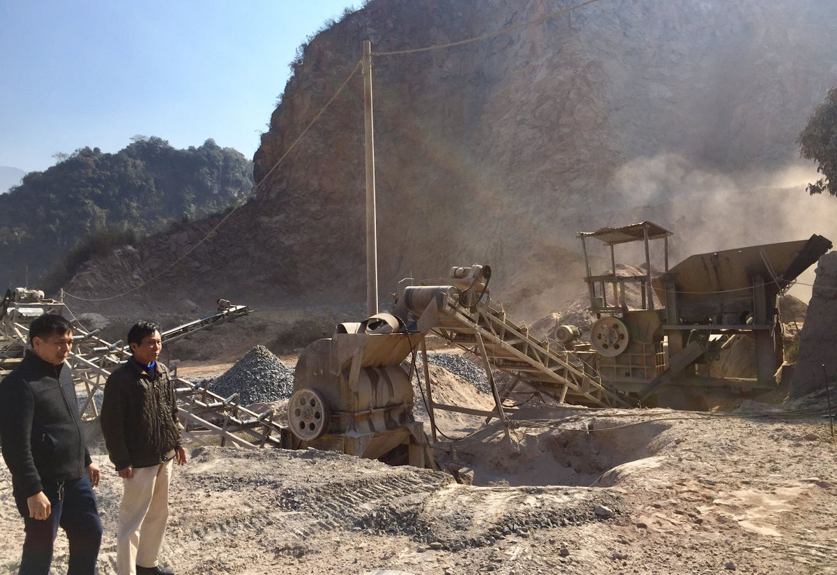 Tỉnh Điện Biên có 5 loại khoáng sản gồm: Cát, đá, than, chì, kẽm đã được cơ quan nhà nước có thẩm quyền cấp phép khai thác cho 25 doanh nghiệp, với 32 điểm mỏ khoáng sản.