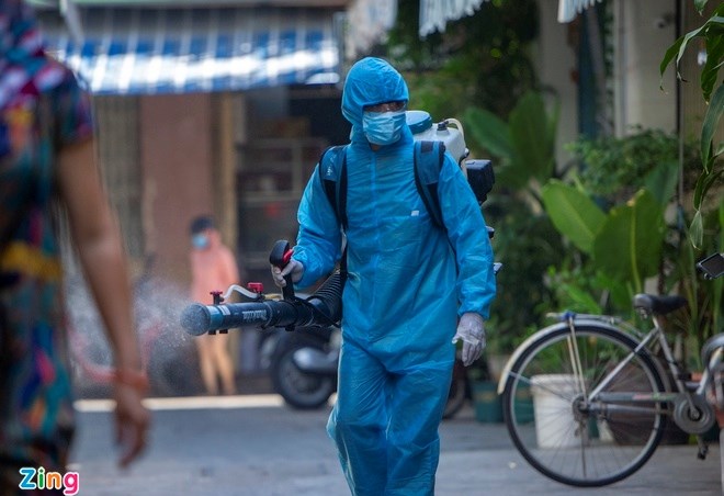  Công tác phun khử khuẩn tại khu dân cư Đà Nẵng. (Ảnh minh họa: Hoàng Giám)