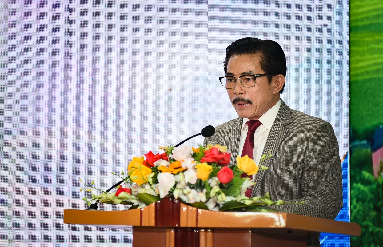 Ông Lê Công Bình, Tổng Biên tập Báo Dân tộc và Phát triển khai mạc buổi Lễ