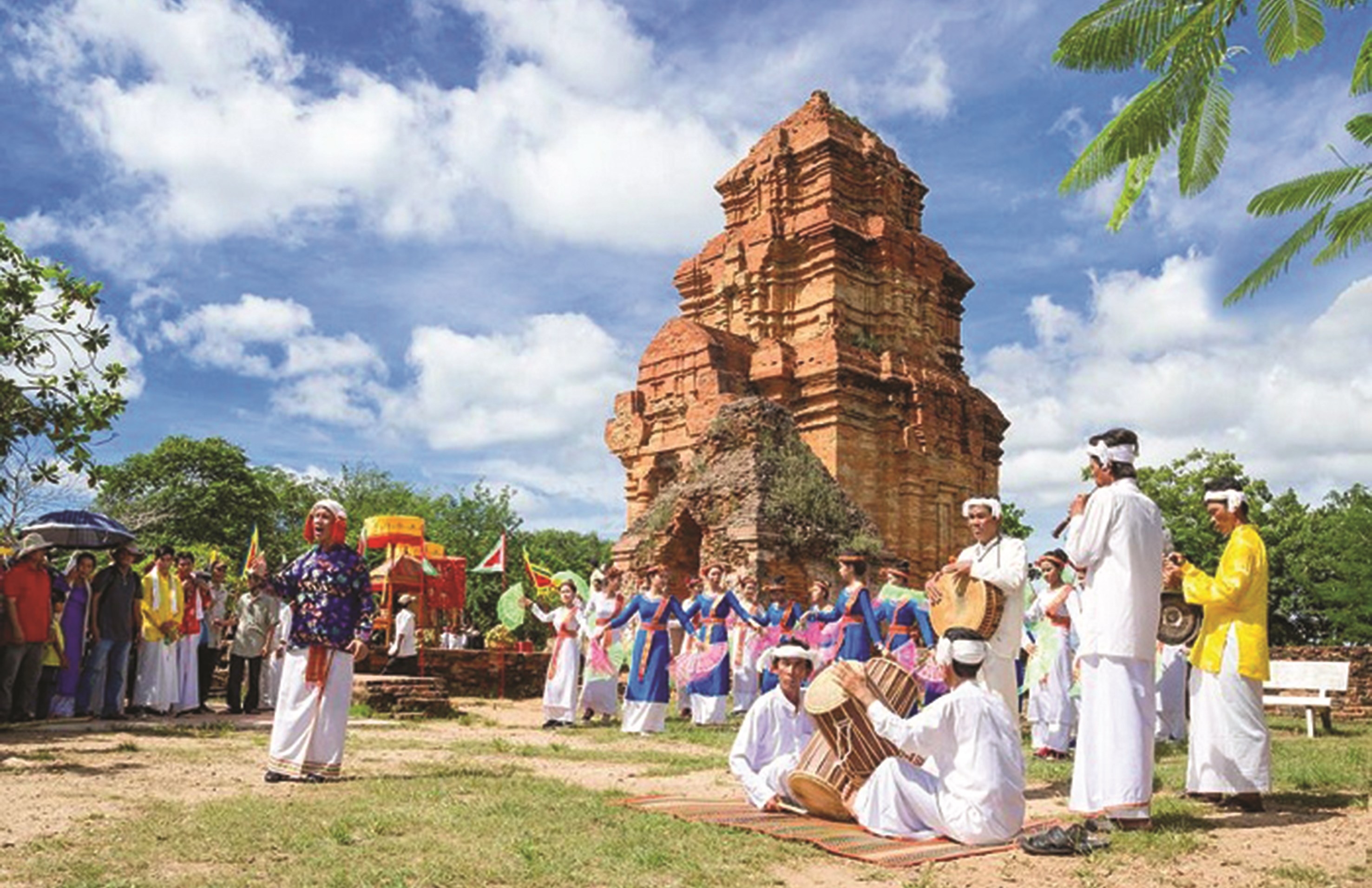 Lễ hội Katê của người Chăm ở Bình Thuận.
