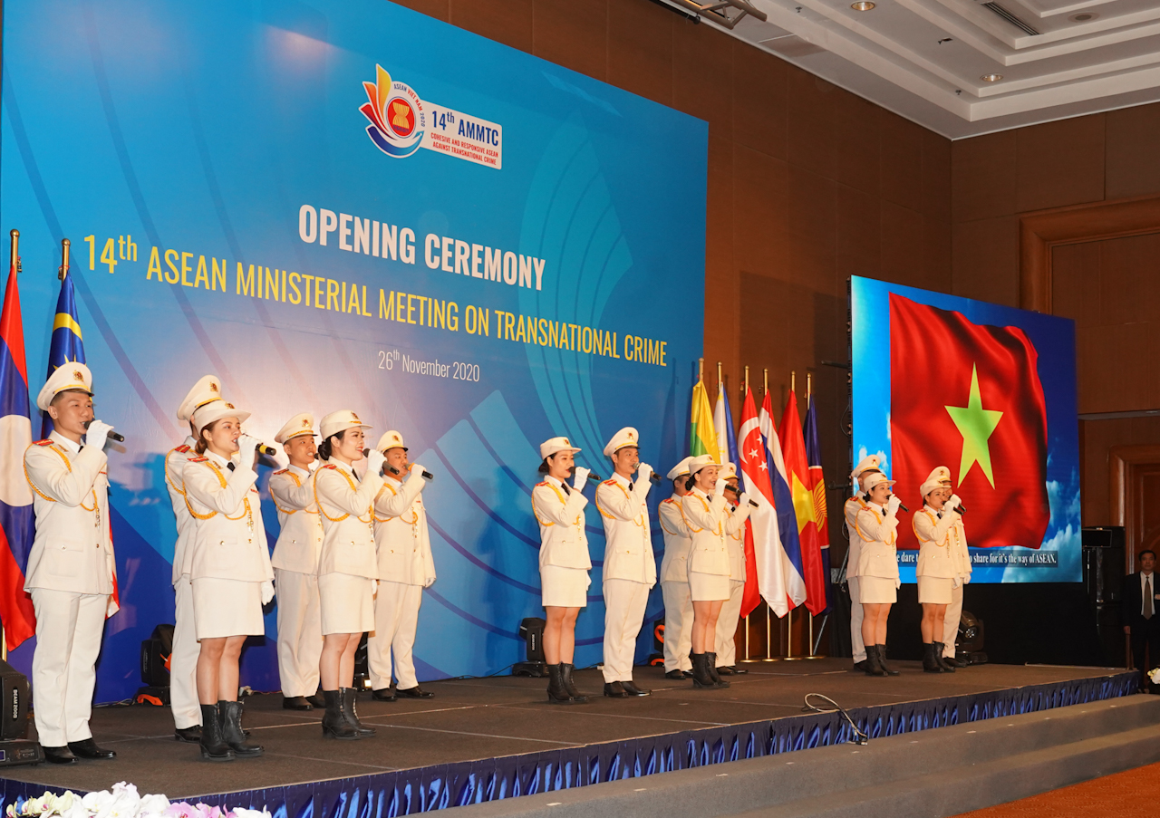 Thủ tướng Nguyễn Xuân Phúc: Đưa con thuyền lớn ASEAN luôn vững tay lái vượt qua những cơn gió ngược 2