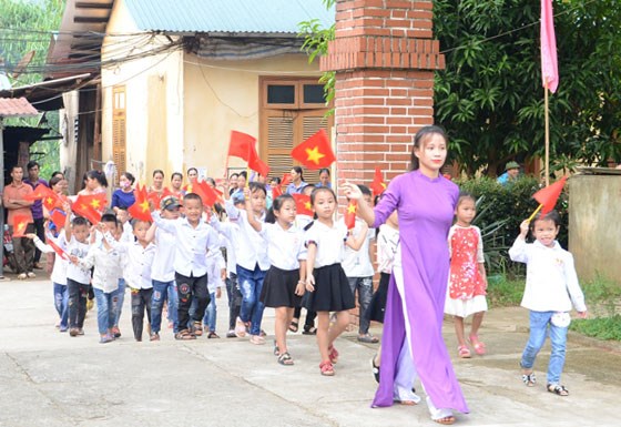 Lễ đón học sinh lớp 1 của Trường Tiểu học Đà Vị, huyện Na Hang. (Ảnh: Huy Hoàng)
