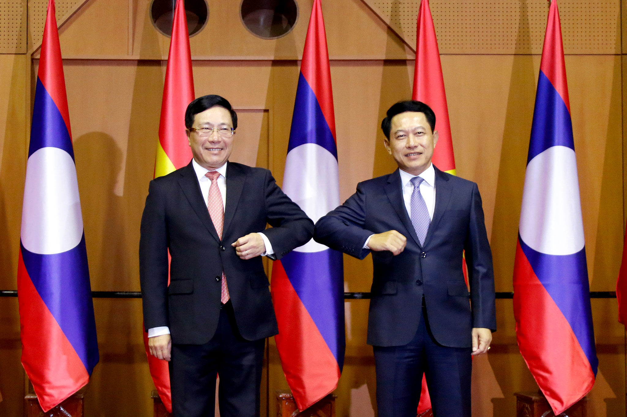 Phó Thủ tướng, Bộ trưởng Ngoại giao Phạm Bình Minh thăm chính thức Cộng hòa Dân chủ Nhân dân Lào 1