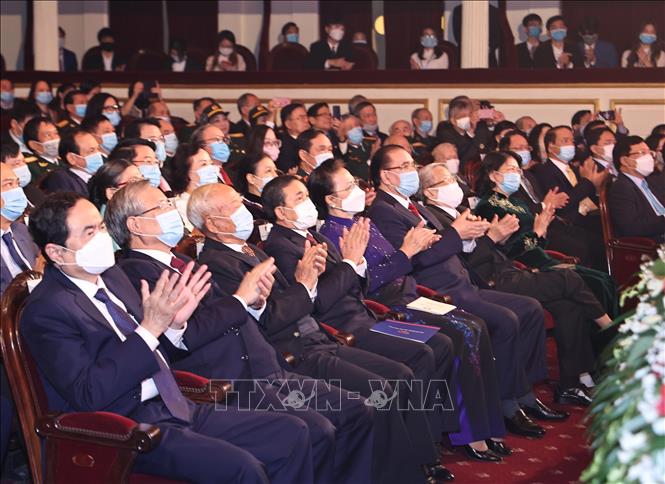 Chủ tịch Quốc hội Nguyễn Thị Kim Ngân cùng các đồng chí lãnh đạo, nguyên lãnh đạo Đảng và Nhà nước dự Lễ kỷ niệm. Ảnh: Trọng Đức