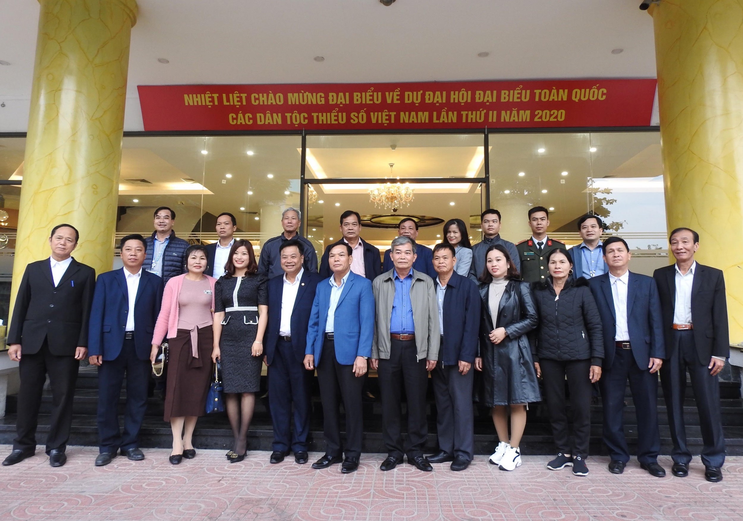 Đoàn đại biểu tỉnh Bắc Giang tại khách sạn La Thành
