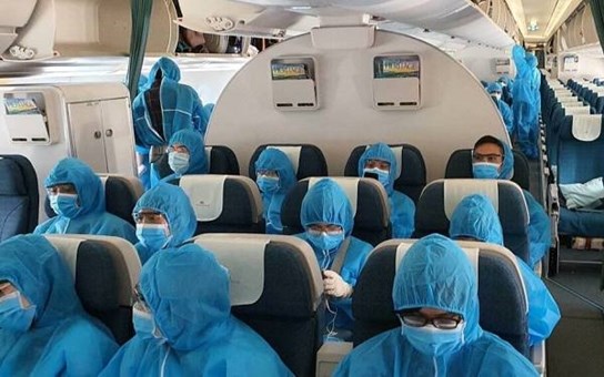 Vetnam airline đã thực hiện nghiêm túc các biện pháp về an ninh, an toàn và vệ sinh dịch tễ trong suốt chuyến bay (Ảnh: VNA)