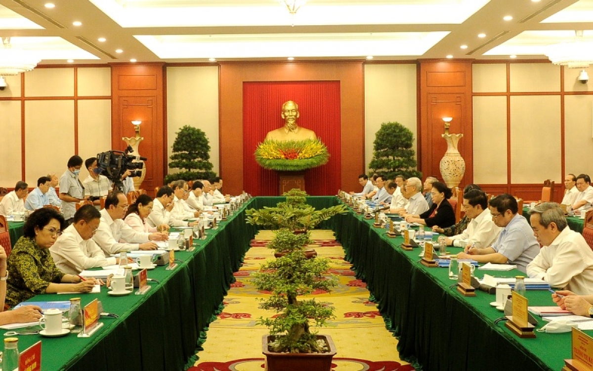 Ngày 3/9/2020, tập thể Bộ Chính trị với Ban Thường vụ Thành ủy thành phố Hồ Chí Minh
