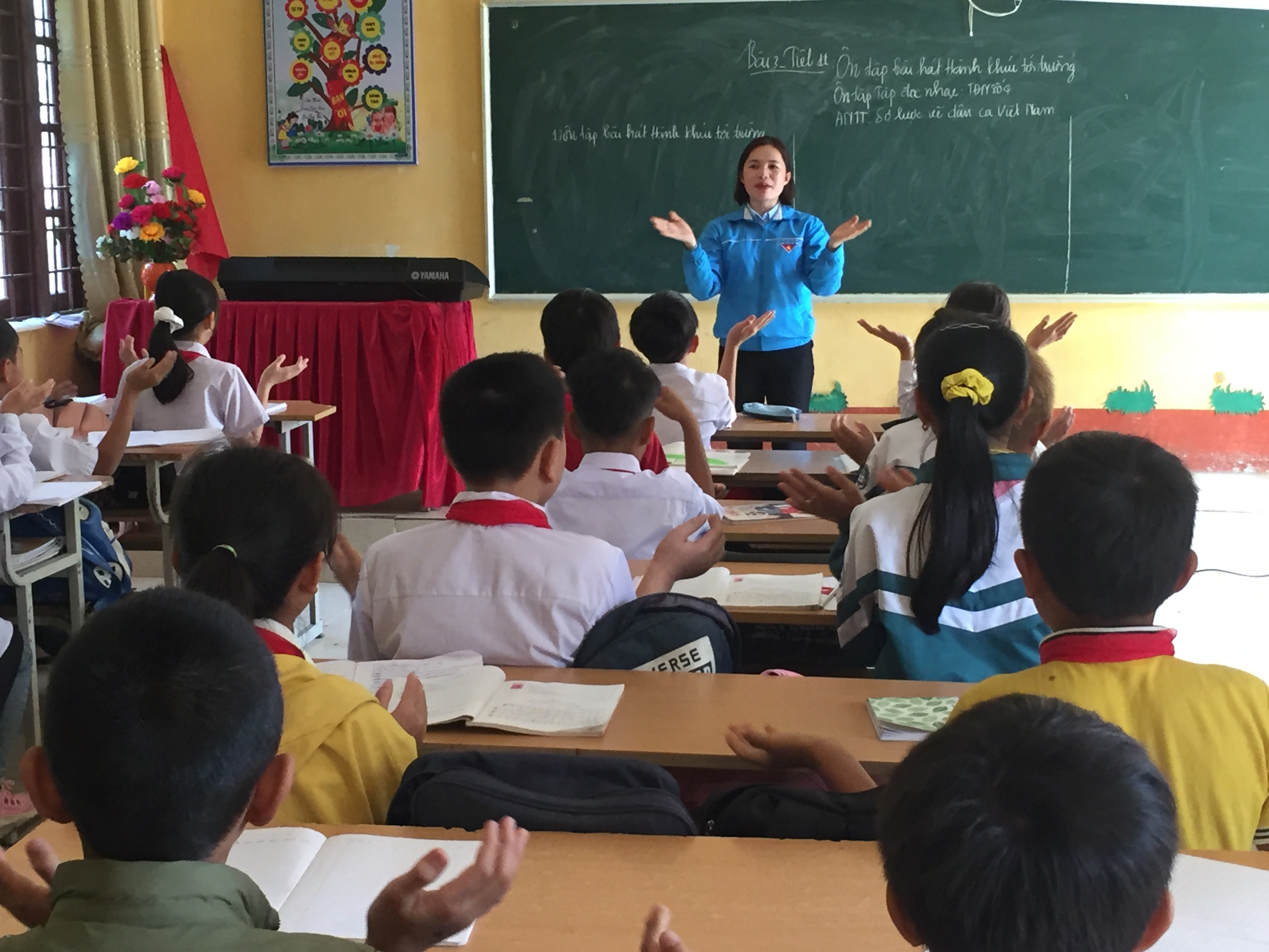Các tiết dạy của cô giáo Hoàng Thị Luyến luôn sôi nổi, cuốn hút các em học sinh.