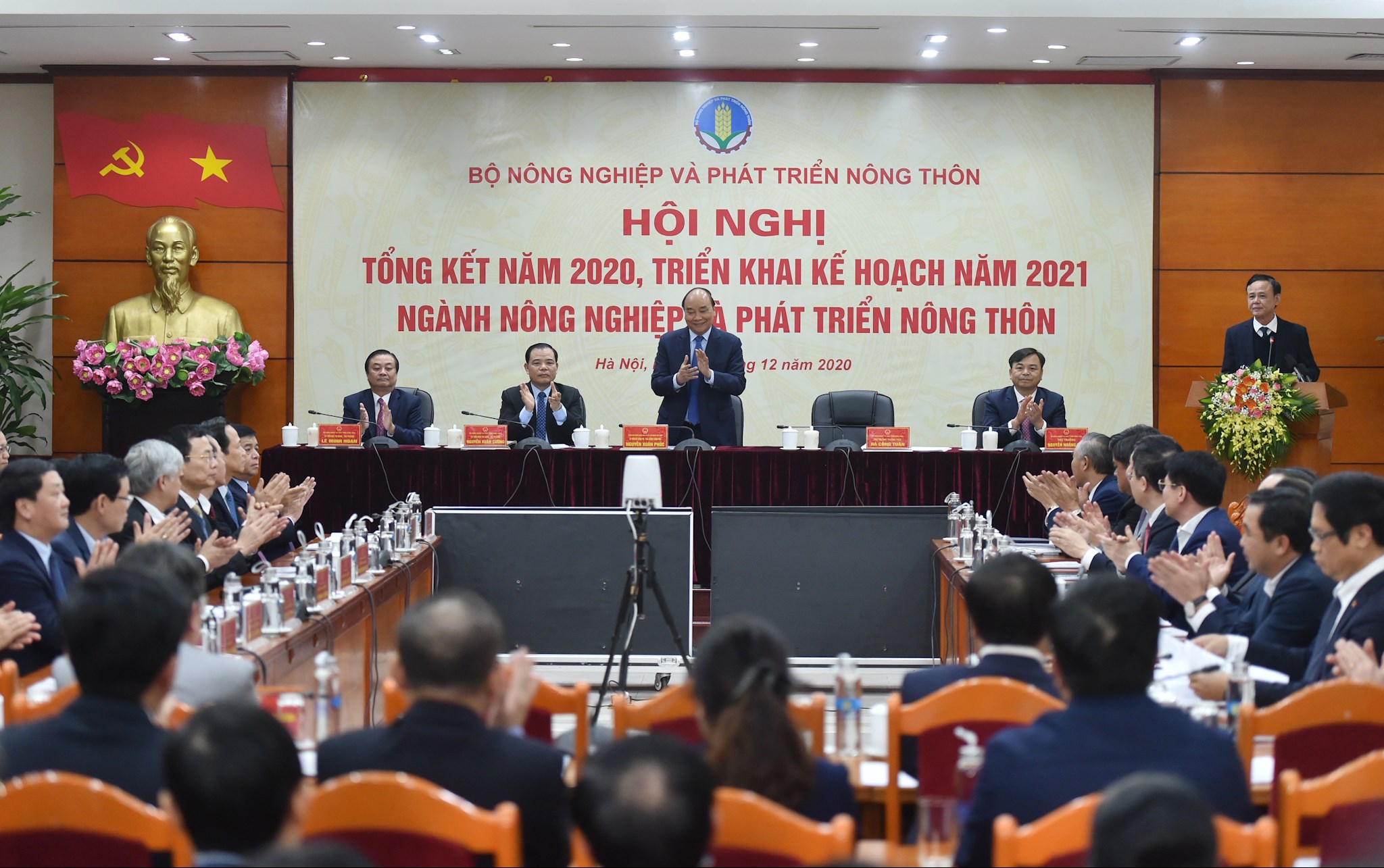 Thủ tướng Nguyễn Xuân Phúc dự Hội nghị trực tuyến tổng kết ngành NN&PTNT năm 2020, triển khai kế hoạch năm 2021