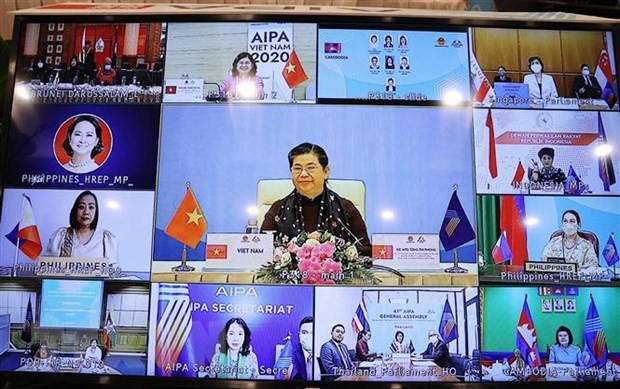 Đại biểu các nước dự Hội nghị trực tuyến Nữ nghị sĩ AIPA (WAIPA). (Ảnh: Trọng Đức/TTXVN)