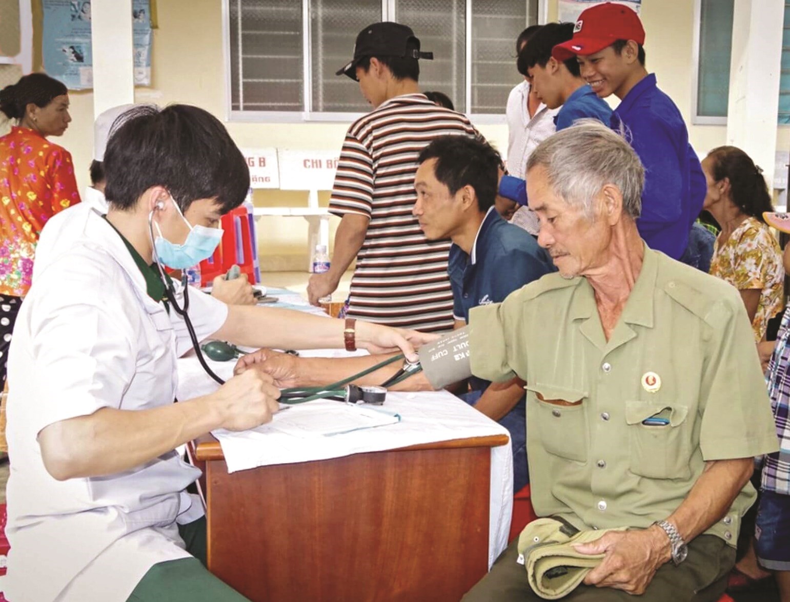 Người dân Sóc Trăng được chăm sóc sức khỏe tại Bệnh viện Quân dân y Sóc Trăng