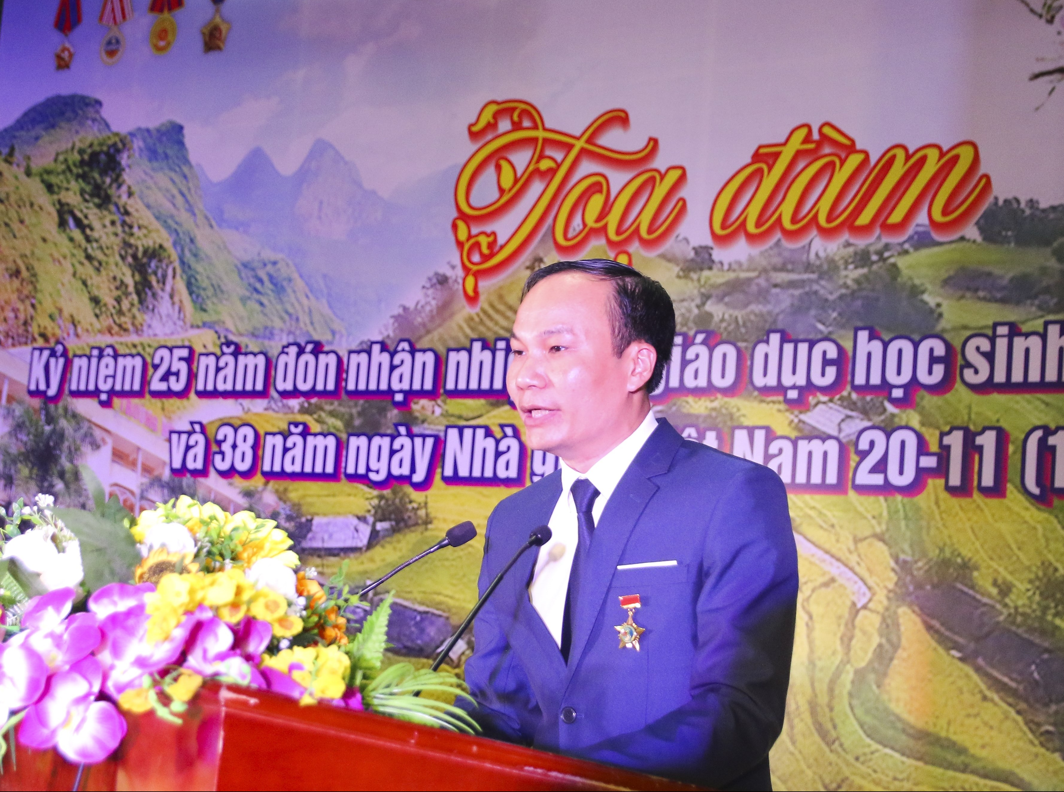 TS. Lê Phú Thắng - Hiệu trưởng Trường Hữu Nghị T78 phát biểu lại buổi Tọa đàm Kỷ niệm 25 năm đón nhận nhiệm vụ giáo dục học sinh dân tộc (1995-2020).