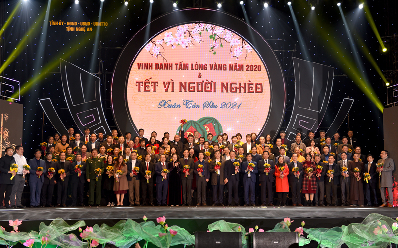 Tỉnh Nghệ An tổ chức Lễ vinh danh tấm lòng vàng 2020, Tết vì người nghèo 2021 
