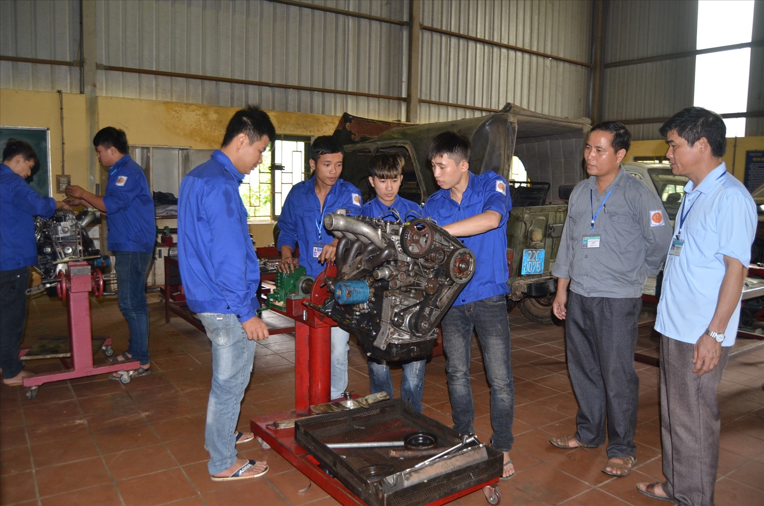 Đào tạo nghề sửa chữa ô tô tại Trường Cao đẳng nghề Kỹ thuật – Công nghệ Tuyên Quang.