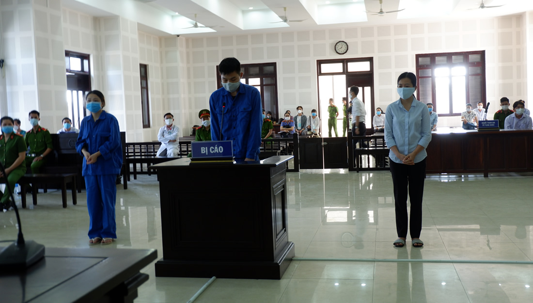 Các bị cáo đưa người trái phép qua biên giới bị xét xử tại Tòa án nhân dân thành phố Đà Nẵng
