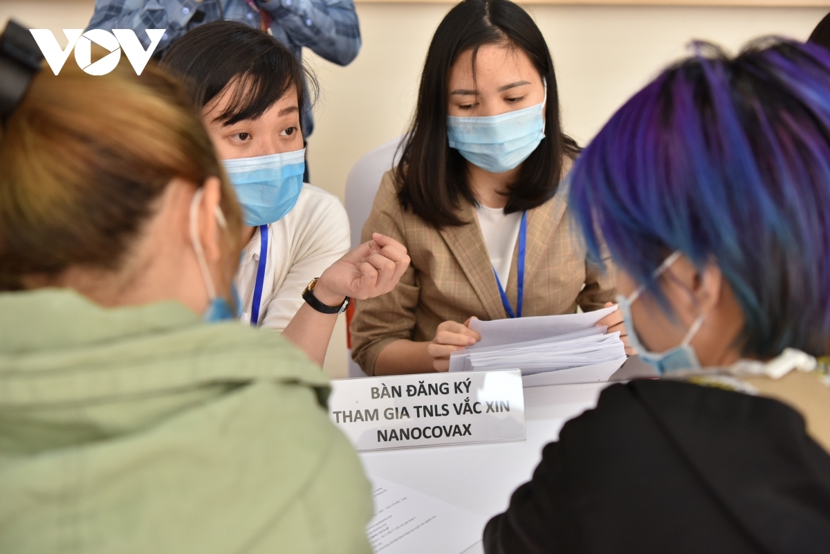 Các tình nguyện viên đăng ký tiêm thử nghiệm Vaccine COVID-19 Việt Nam ngày 10/12