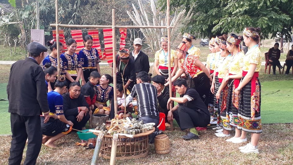 Nhiều hoạt động tái hiện văn hóa đón Xuân của các dân tộc tại Làng Văn hóa 