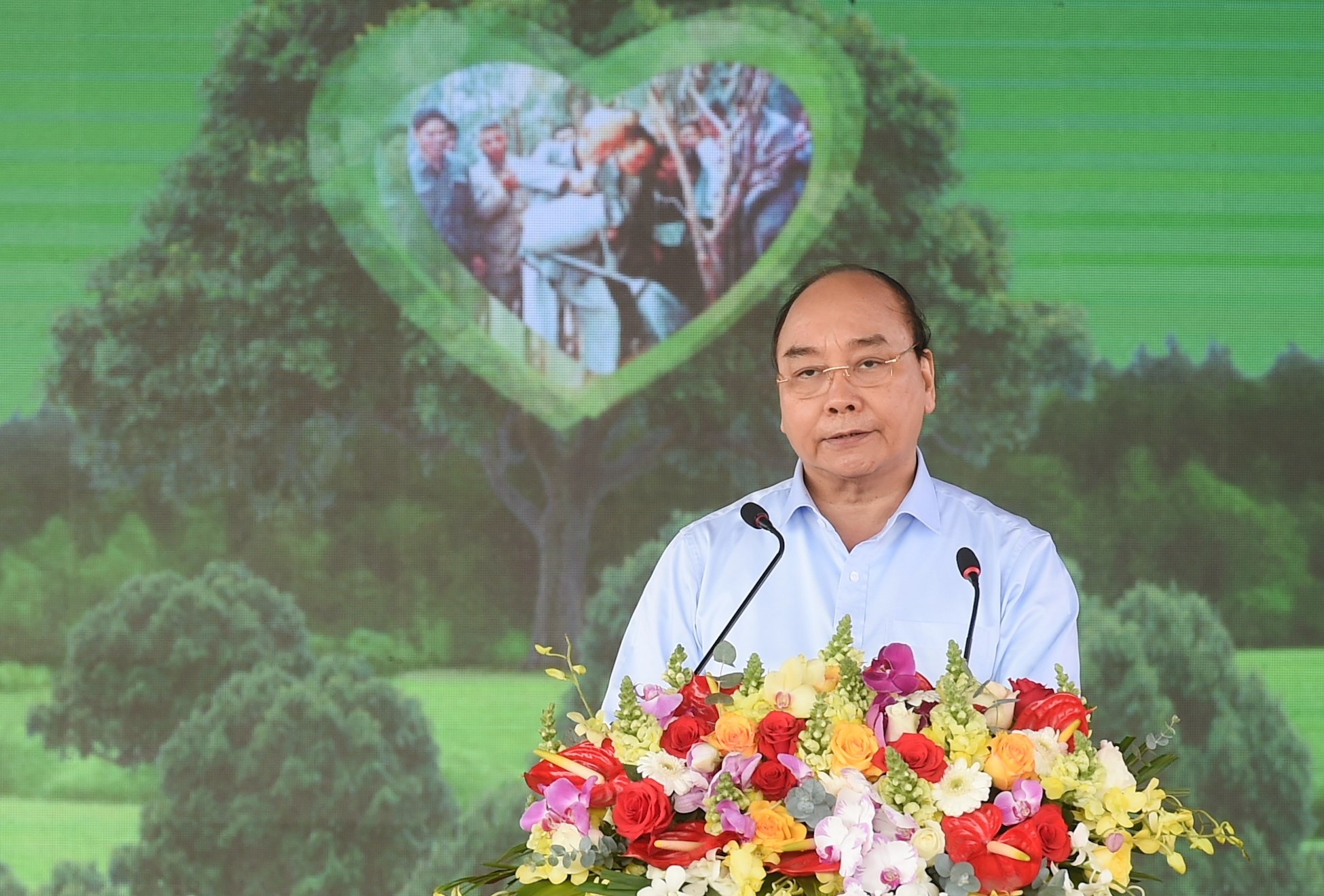 Thủ tướng Nguyễn Xuân Phúc phát biểu phát động Tết trồng cây tại Phú Yên. (Ảnh: VGP/Quang Hiếu)