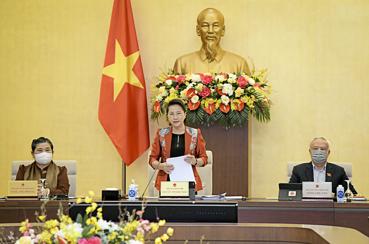 Chủ tịch Quốc hội Nguyễn Thị Kim Ngân phát biểu tại Phiên họp