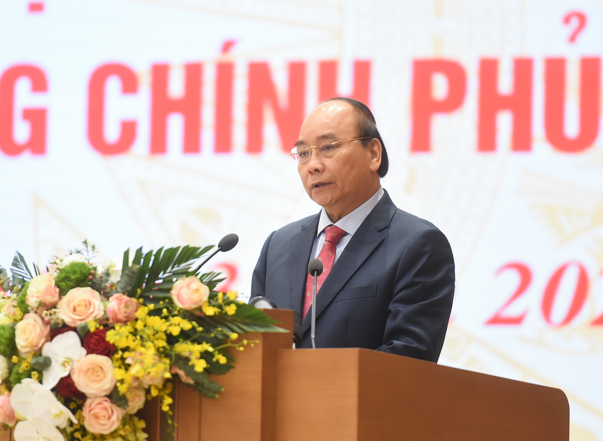 Thủ tướng Nguyễn Xuân Phúc kết luận Hội nghị trực tuyến toàn quốc tổng kết 5 năm hoạt động của Tổ công tác của Thủ tướng. Ảnh VGP/Quang Hiếu