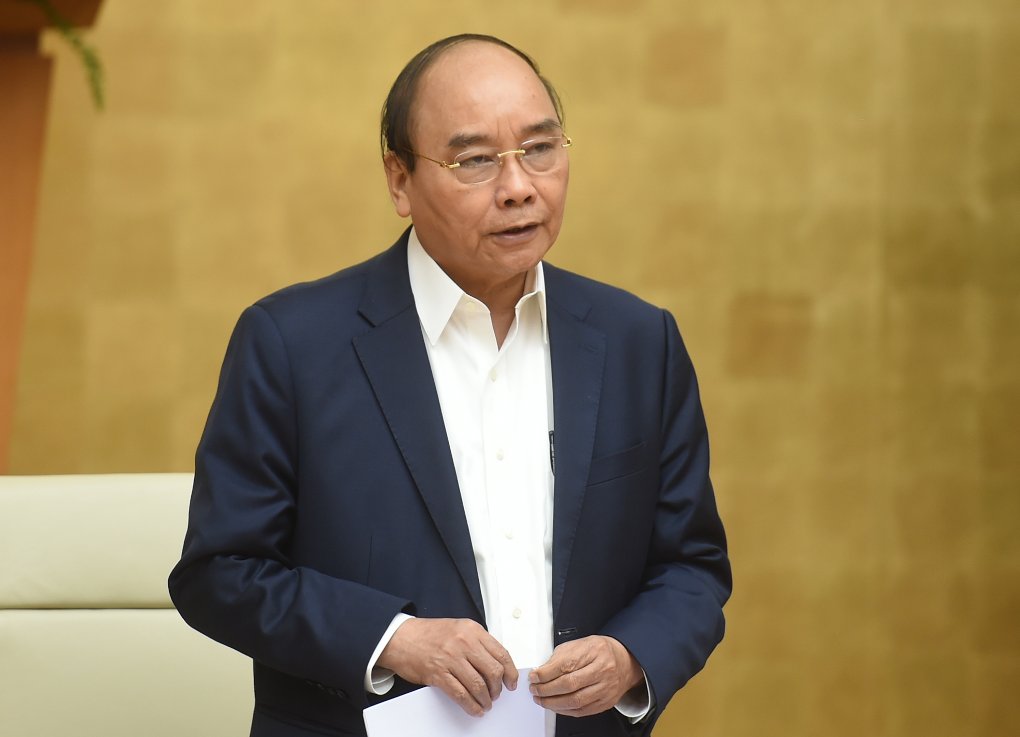 Thủ tướng Nguyễn Xuân Phúc phát biểu tại cuộc họp trực tuyến giữa Thường trực Chính phủ với Ban Chỉ đạo quốc gia phòng, chống dịch COVID-19 và 63 tỉnh, thành phố. Ảnh: VGP/Quang Hiếu