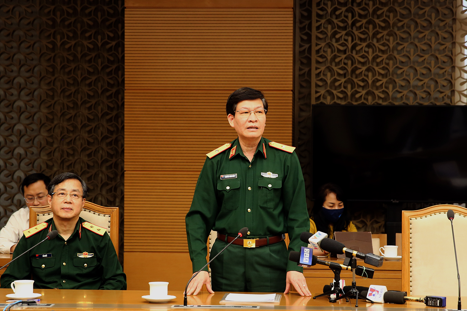 Thiếu tướng Nguyễn Xuân Kiên, Cục trưởng Cục Quân y (Bộ Quốc phòng): Chúng tôi mong muốn và tin tưởng Việt Nam sớm có vaccine để lực lượng quân đội được sử dụng. Ảnh: VGP/Đình Nam