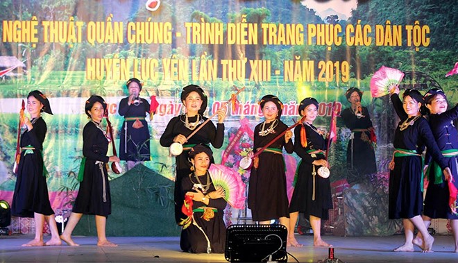  Các hội thi, hội diễn nghệ thuật quần chúng góp phần giữ gìn, bảo tồn các làn điệu dân ca, dân vũ truyền thống của dân tộc Tày