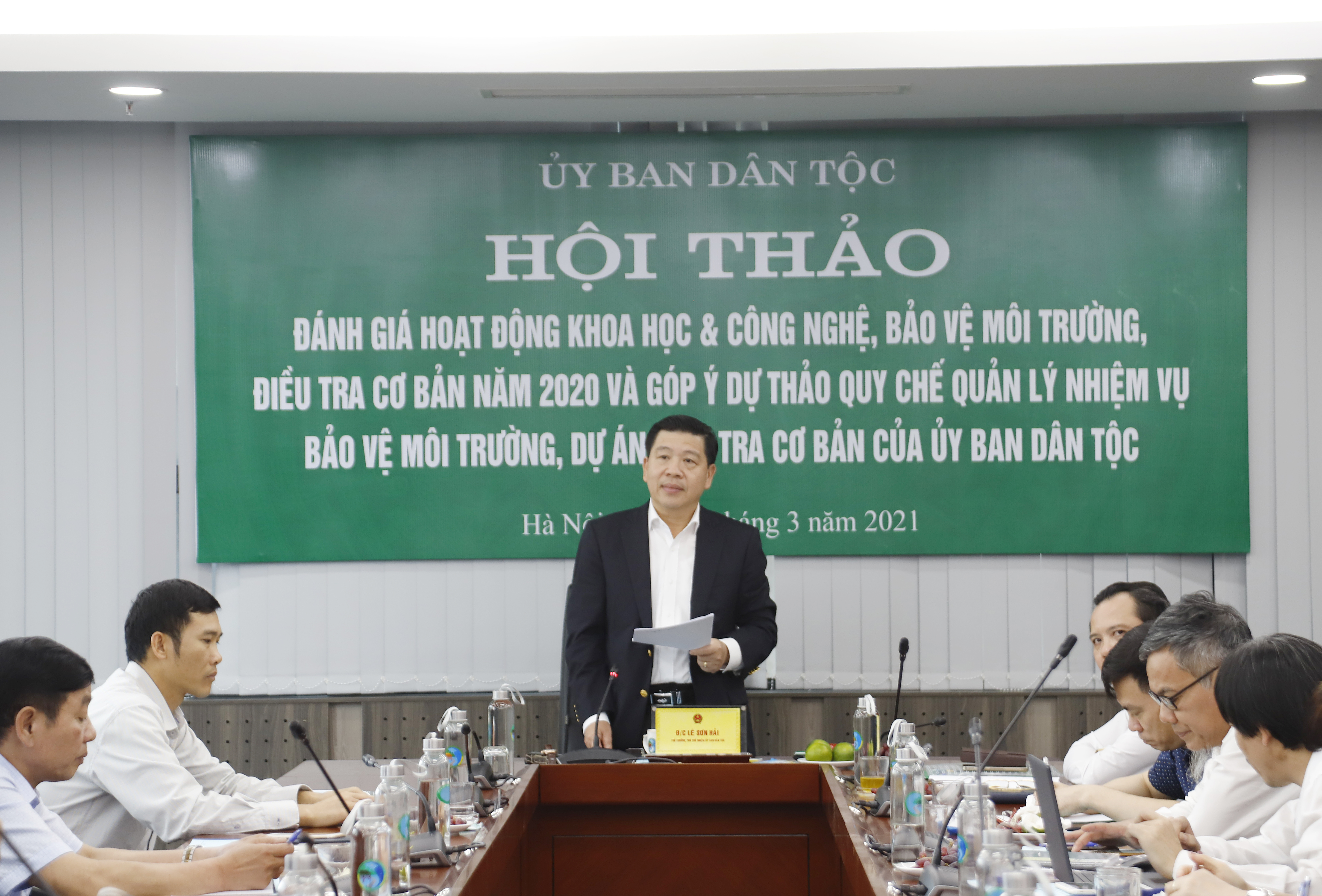 Thứ trưởng, Phó Chủ nhiệm UBDT Lê Sơn Hải phát biểu tại Hội thảo