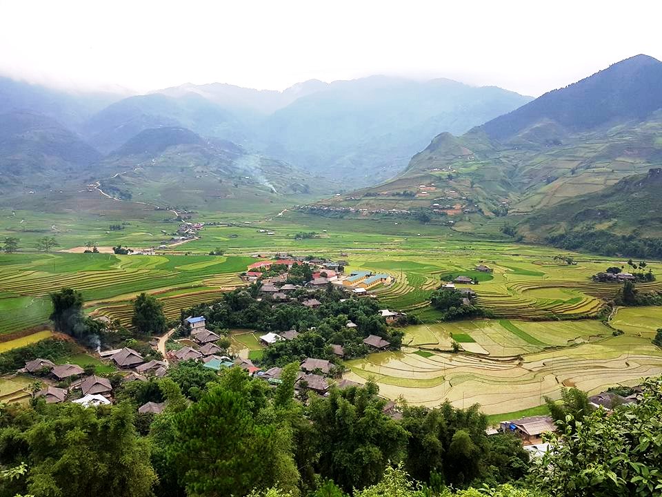 Tam Đường có những bản làng hữu tình dưới những thung lũng, bên sườn núi.